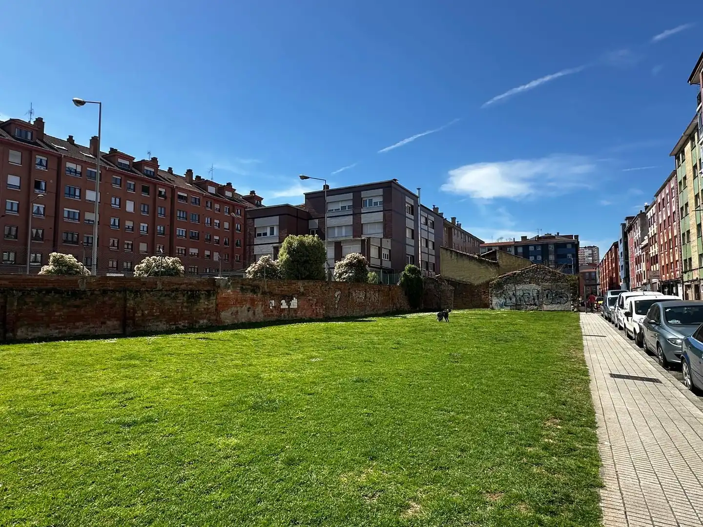 Vista exterior de Piso en venta en Gijón  con Calefacción, Terraza y Piscina