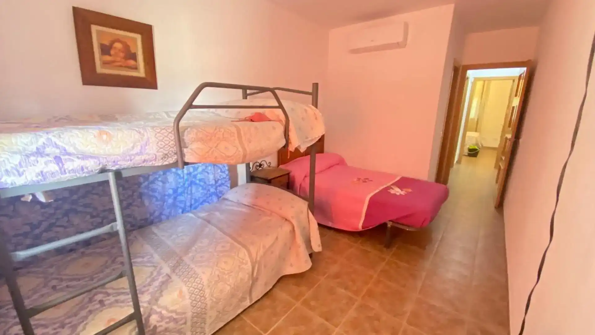 Dormitori de Apartament en venda en Alcolea amb Aire condicionat, Jardí privat i Traster