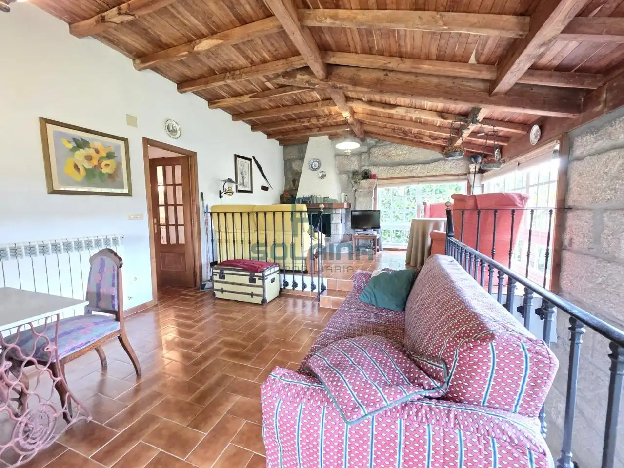 Sala d'estar de Casa o xalet en venda en Ourense Capital  amb Calefacció i Jardí privat