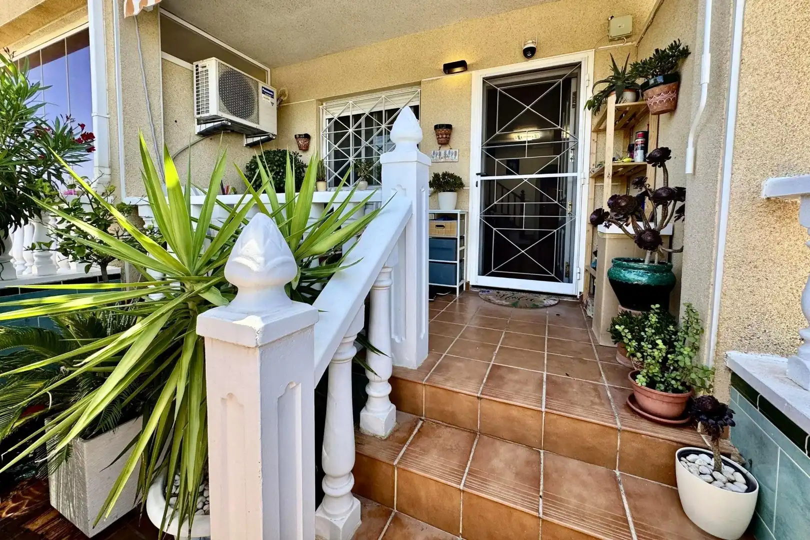 Terraza de Casa adosada en venta en Torrevieja con Aire acondicionado, Calefacción y Jardín privado
