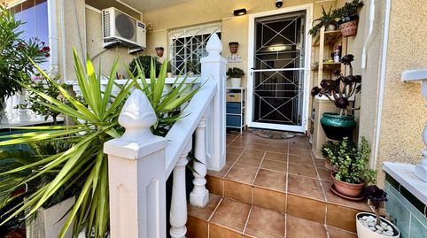 Foto 2 de Casa adosada en venta en Calle C del Lago, 23, Zona Carrefour - Urbanizaciones, Torrevieja