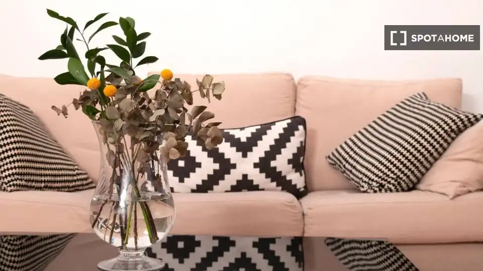 Living room of Flat for rent in Madrid  with Air Conditioner, Heating and Furnished