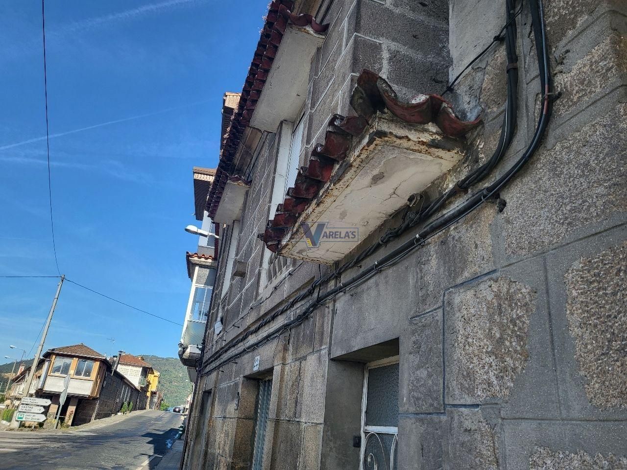 Vista exterior de Casa o xalet en venda en Ourense Capital  amb Calefacció i Jardí privat