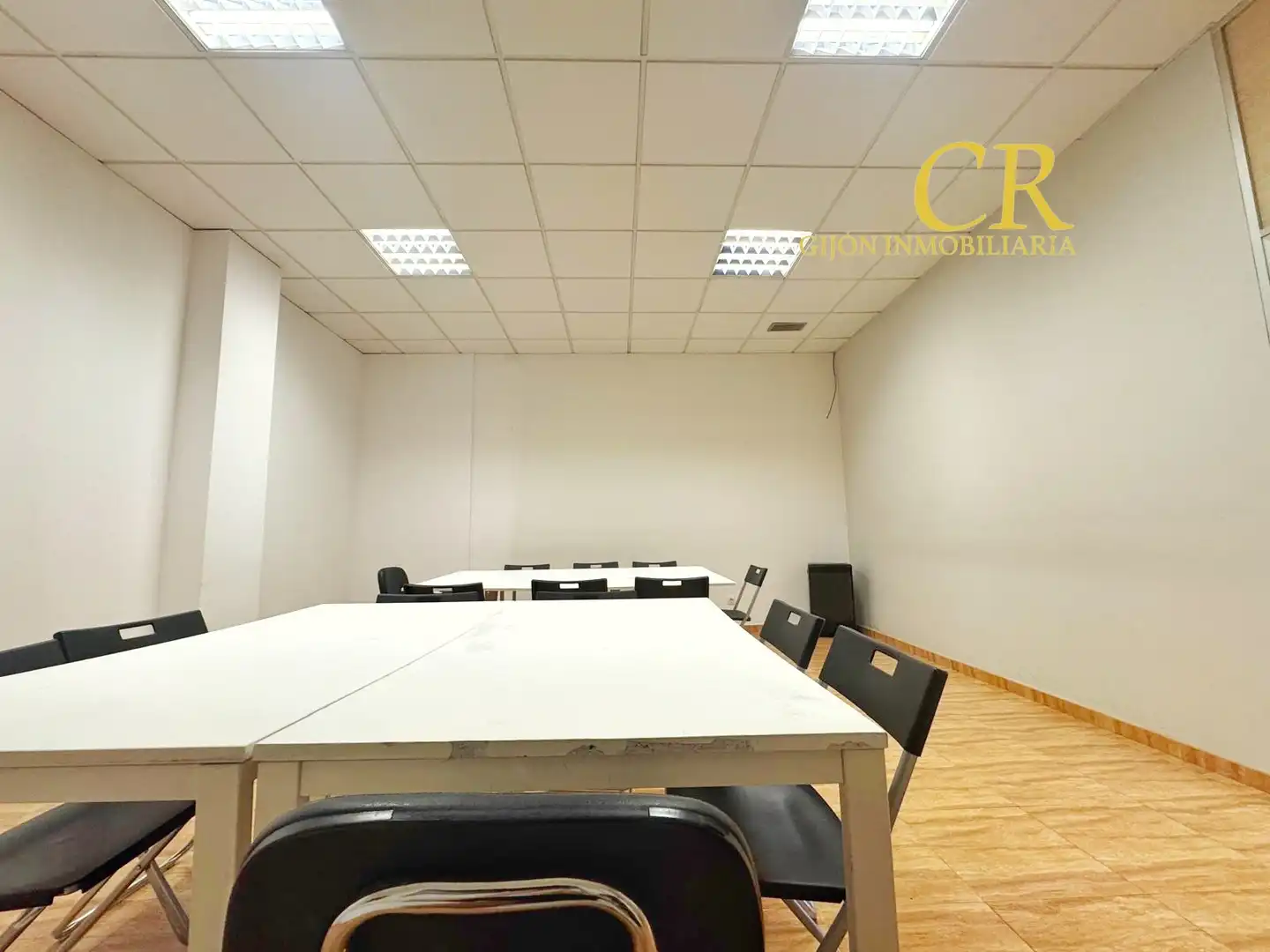 Oficina de lloguer en Gijón  amb Moblat