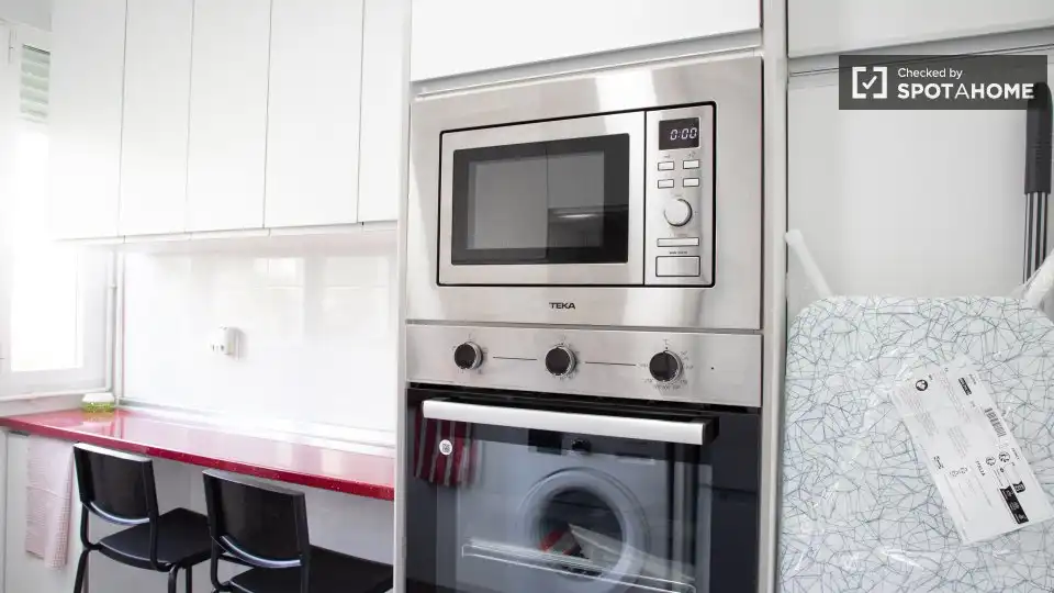 Kitchen of Flat for rent in Madrid  with Air Conditioner, Heating and Furnished