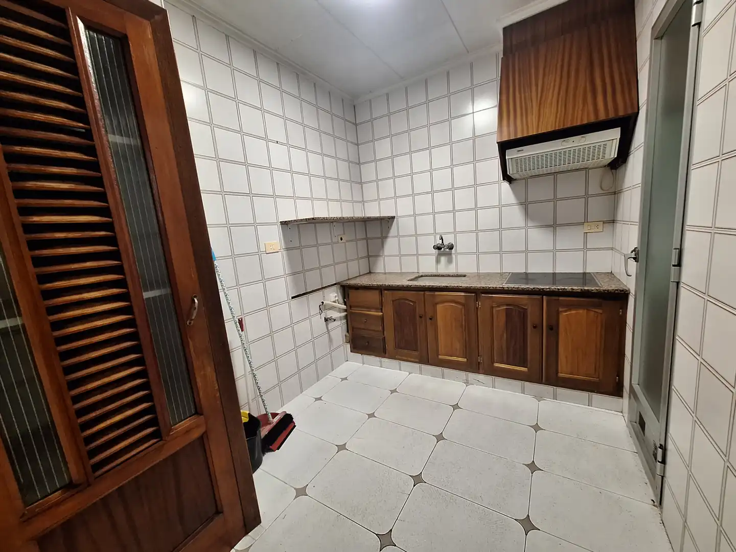 Kitchen of Houses for sale in Sueca  with Air Conditioner, Parquet flooring and Storage room
