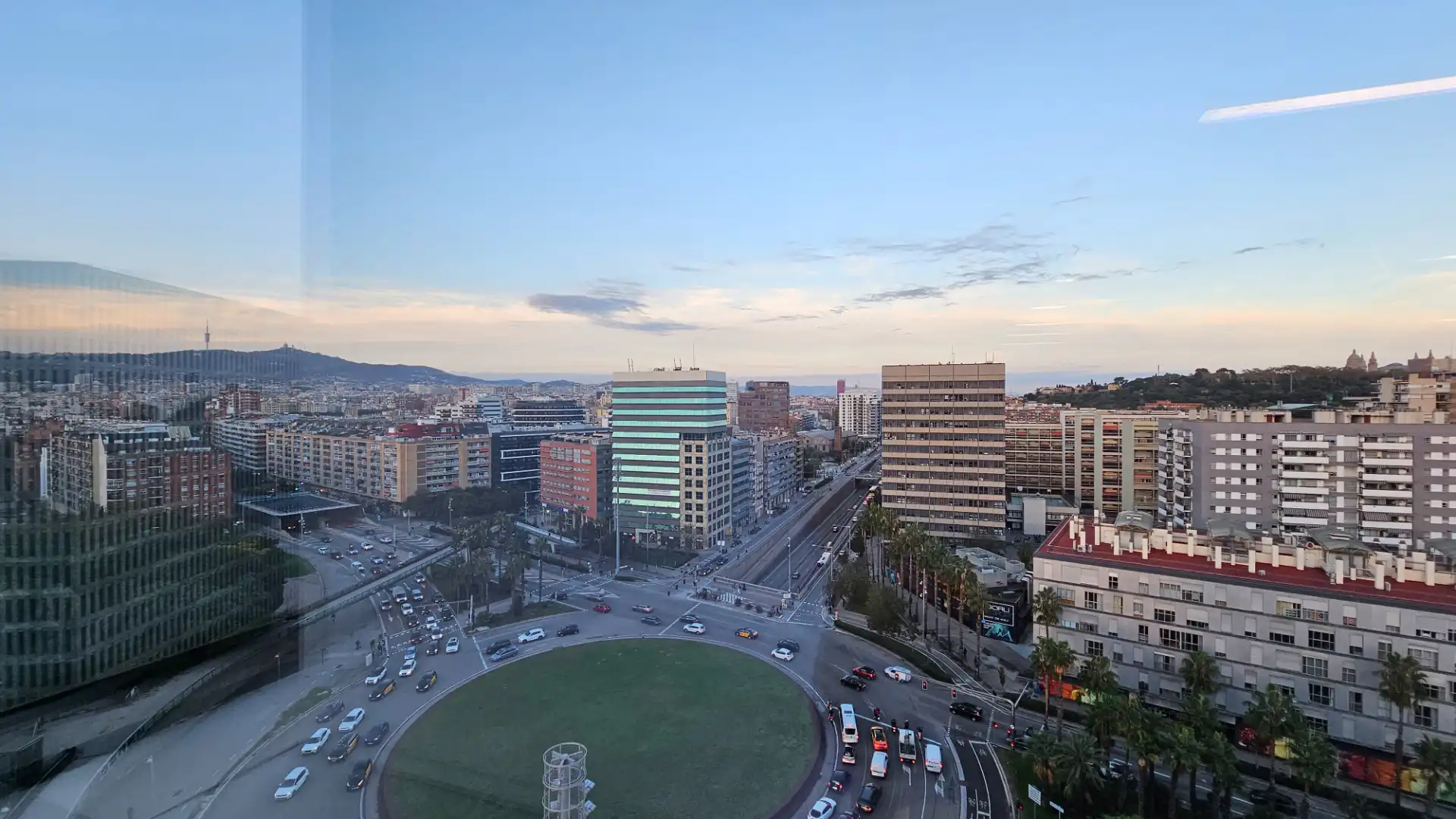 Außenansicht von Büro zur Miete in Barcelona mit Klimaanlage, Heizung und Alarm
