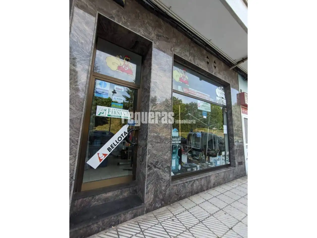 Local comercial en venda a Calle Favila, imagen 5