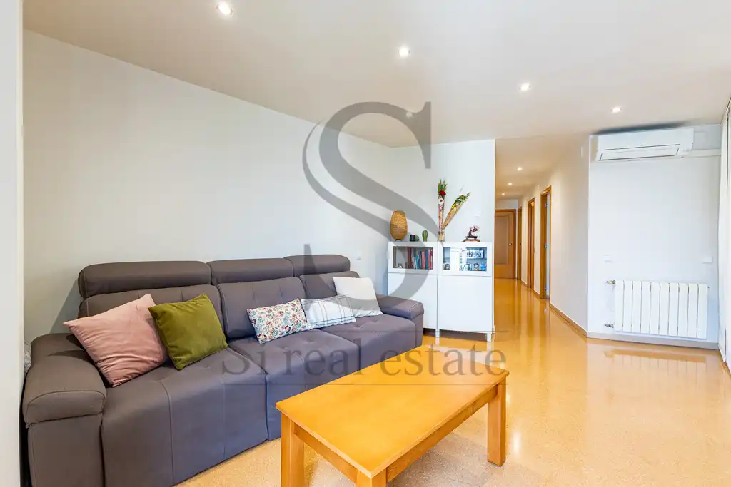 Vista exterior de Piso en venta en Barcelona con Aire acondicionado, Calefacción y Terraza