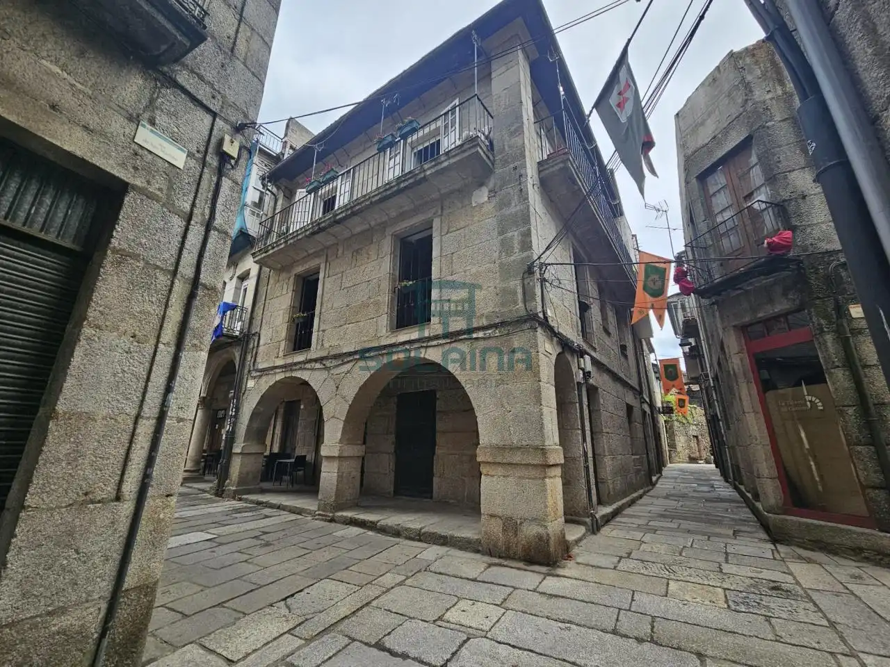 Casa amb terrassa en venda a Ribadavia