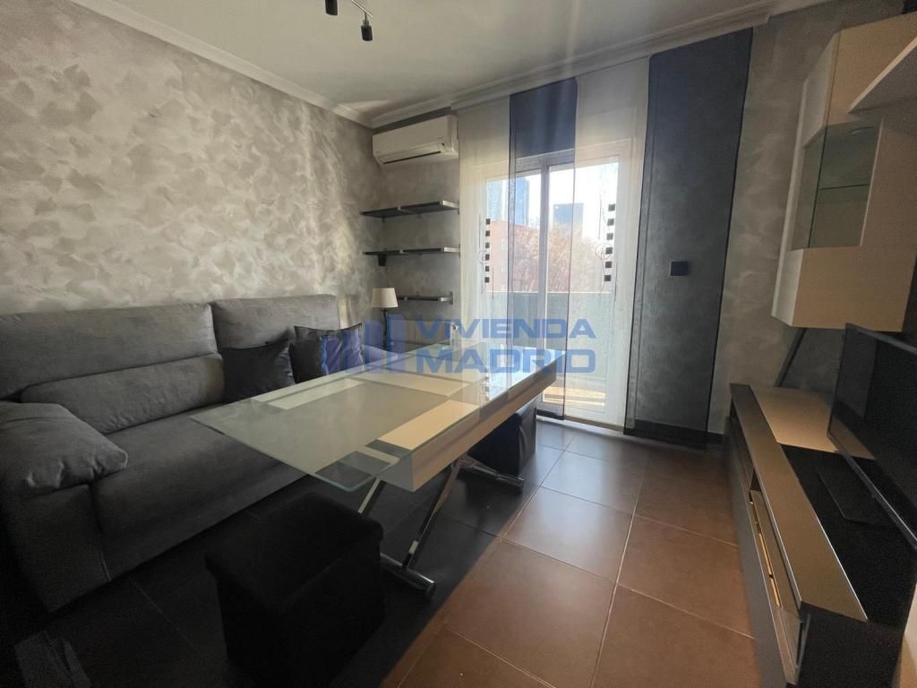 Living room of Flat for rent in  Madrid Capital  with Air Conditioner, Heating and Terrace