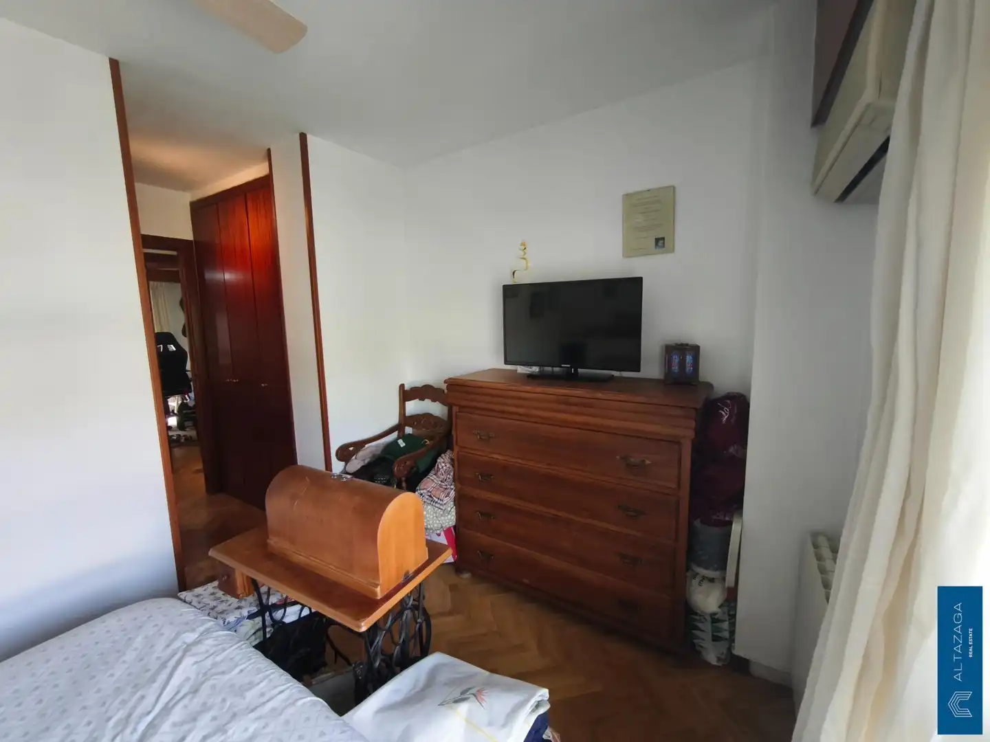 Bedroom of Flat for sale in San Sebastián de los Reyes  with Air Conditioner, Heating and Storage room