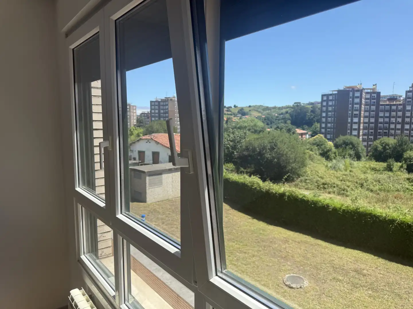 Terrassa de Pis en venda en Avilés amb Calefacció, Jardí privat i Parquet
