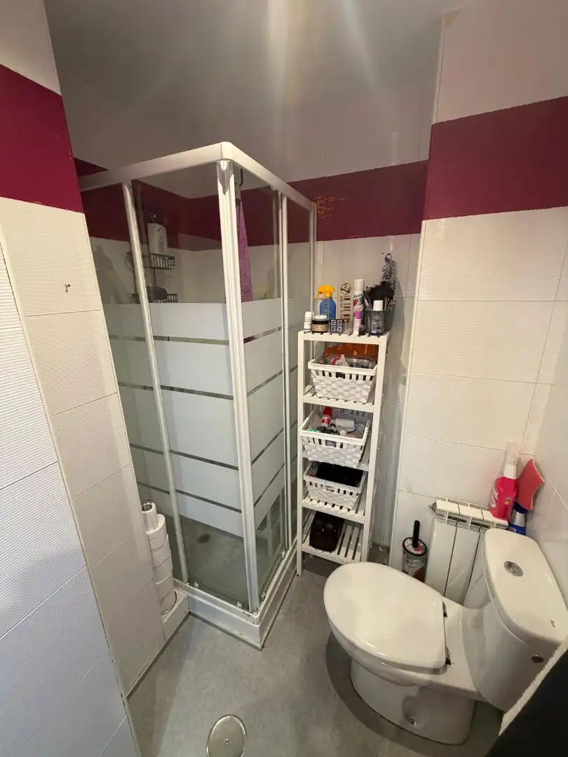 Baño de Piso en venta en Ávila con Calefacción, Terraza y Trastero