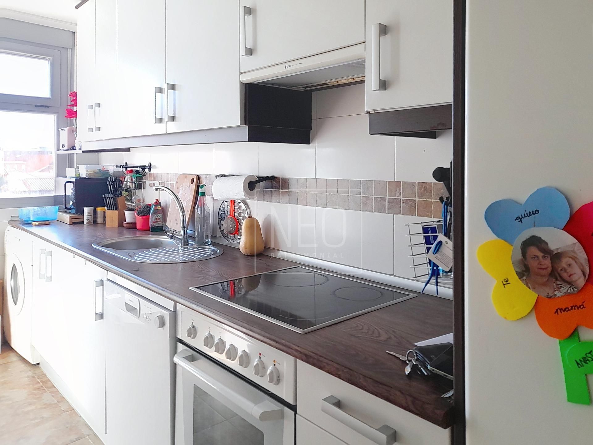 Kitchen of Flat for sale in  Madrid Capital  with Air Conditioner and Heating