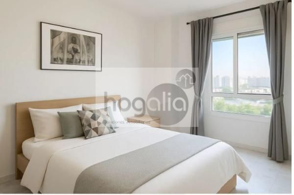 Bedroom of Flat to rent in  Sevilla Capital  with Air Conditioner, Terrace and Furnished