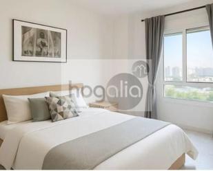 Dormitori de Pis de lloguer en  Sevilla Capital amb Aire condicionat, Terrassa i Moblat