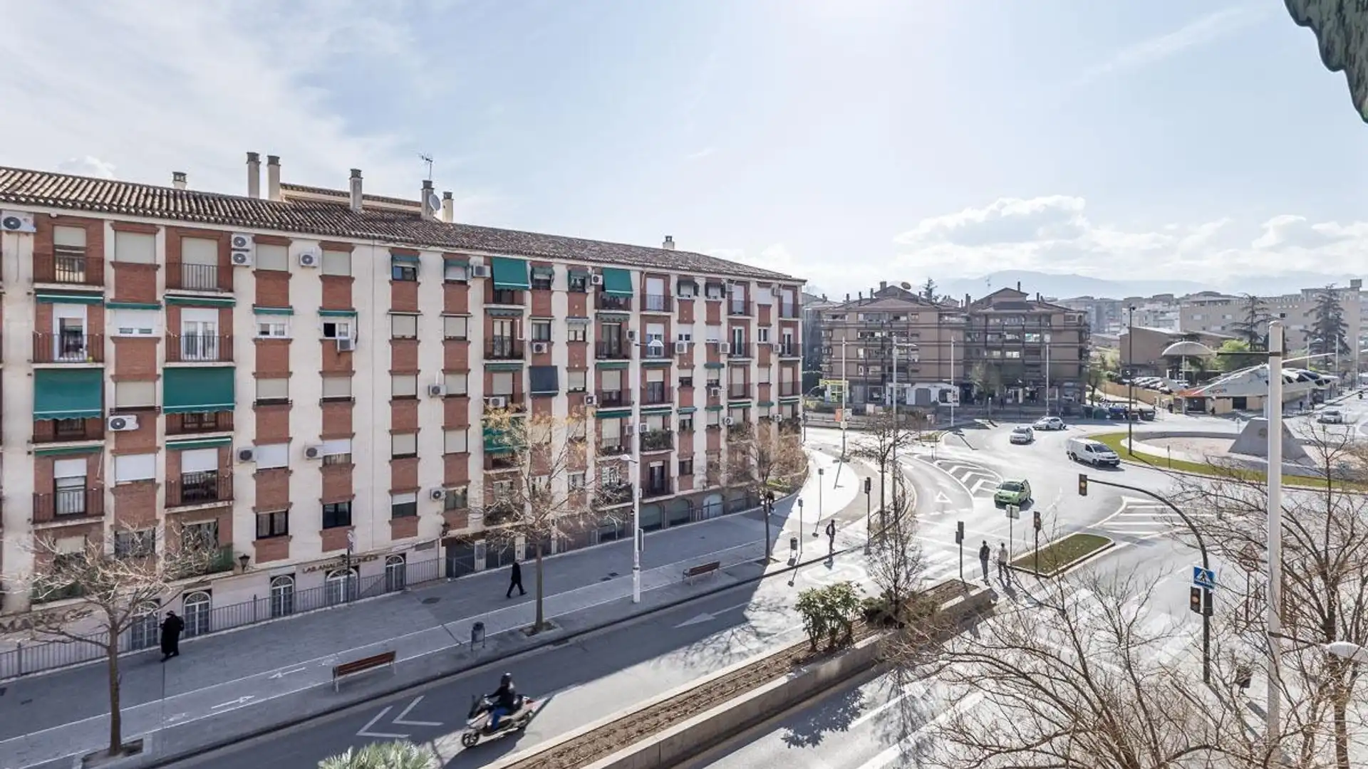 Vista exterior de Piso de alquiler en  Granada Capital con Piscina comunitaria