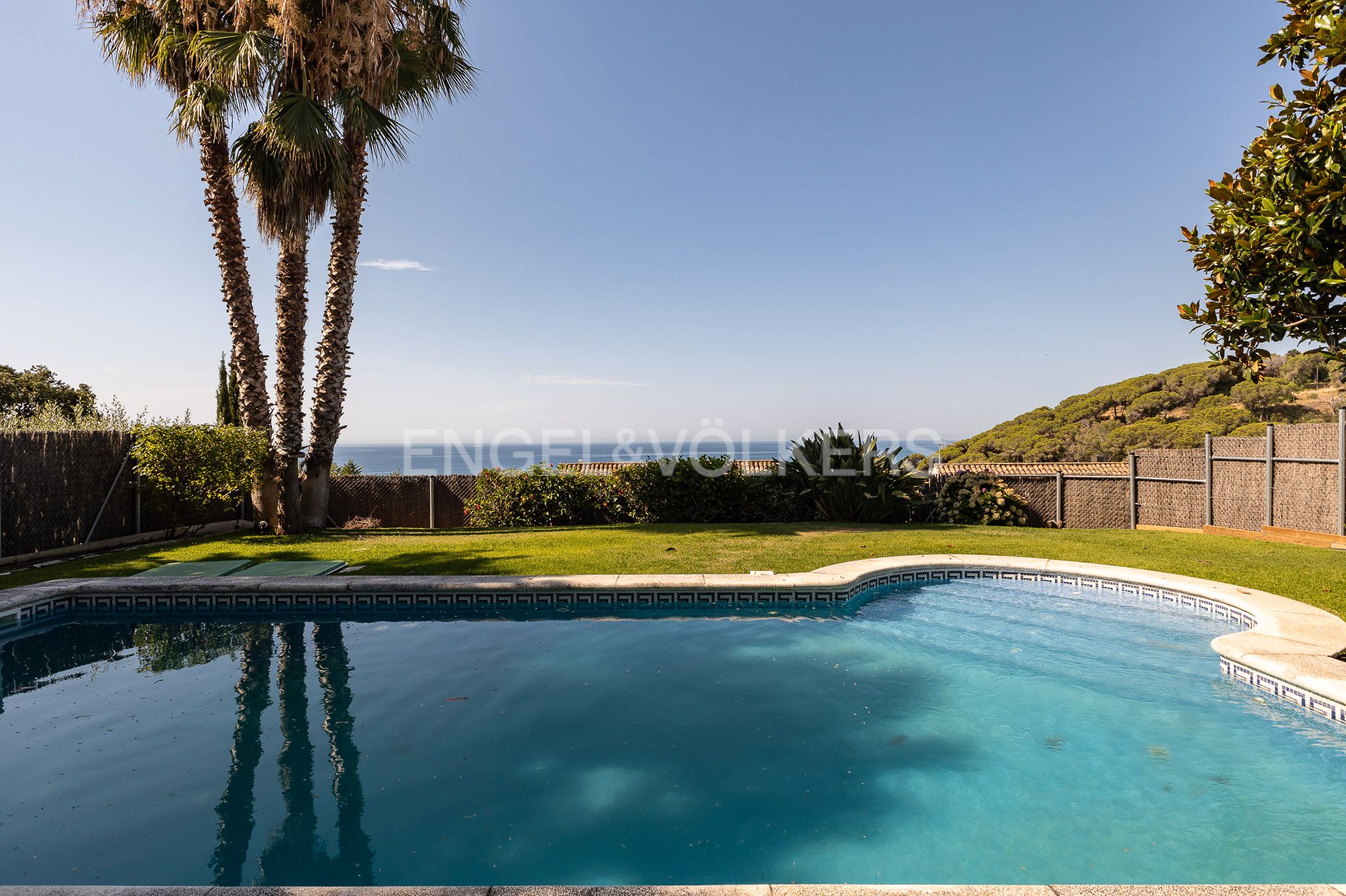 Piscina de Casa o xalet en venda en Arenys de Mar amb Calefacció, Jardí privat i Terrassa
