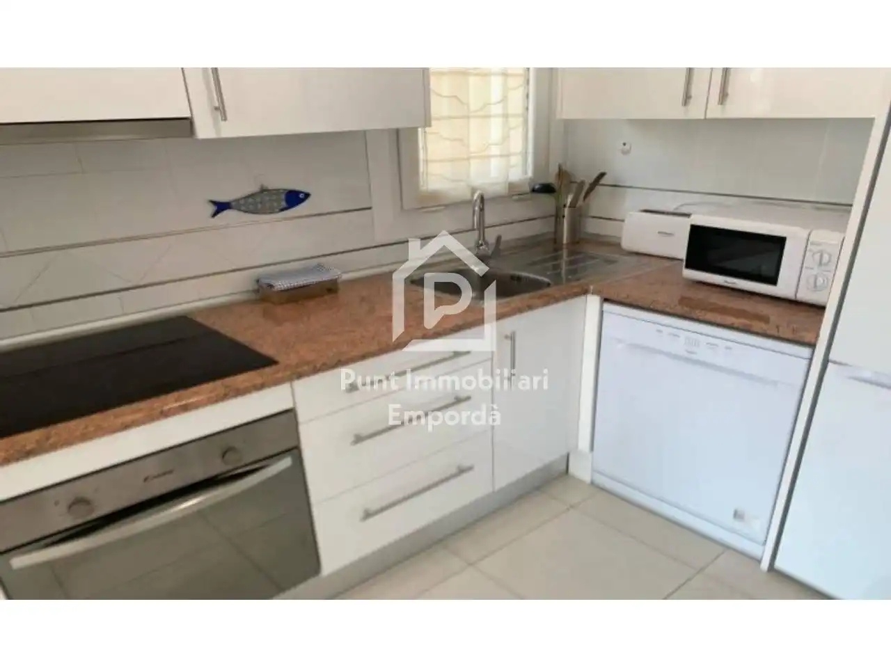 Cuina de Pis en venda en Roses amb Aire condicionat, Calefacció i Terrassa