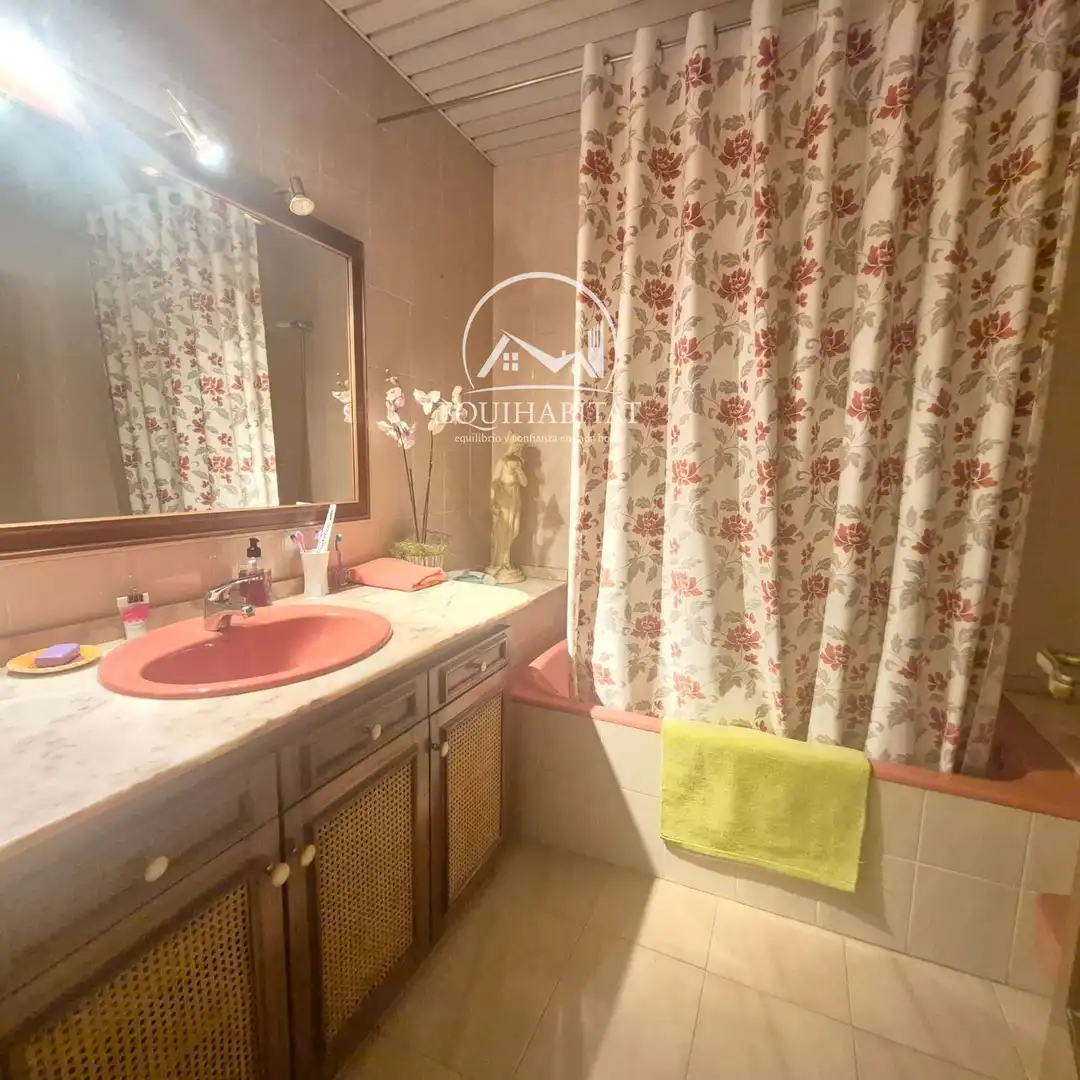 Baño de Casa o chalet en venta en Alguaire con Aire acondicionado, Jardín privado y Trastero