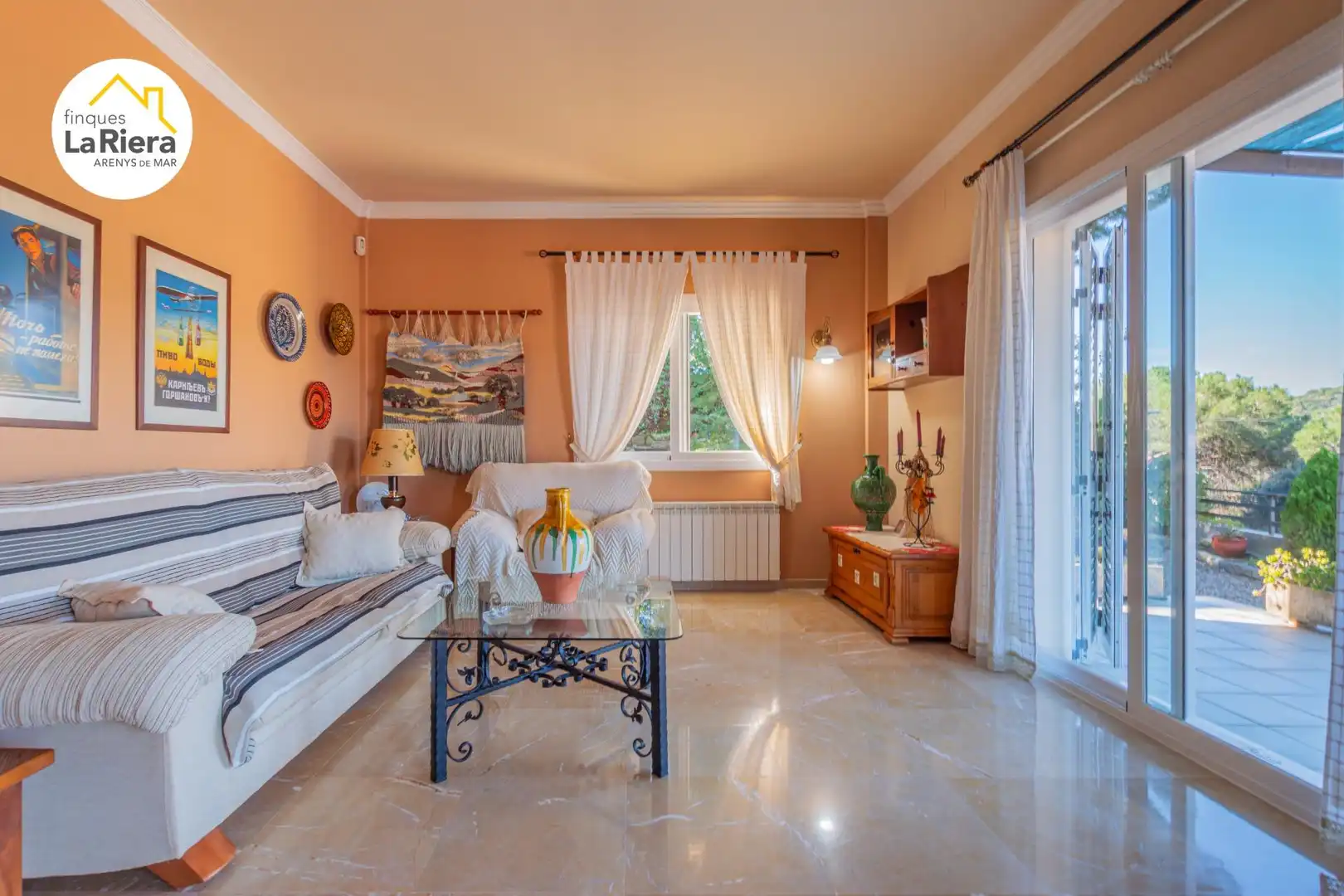 Living room of Houses for sale in Arenys de Munt