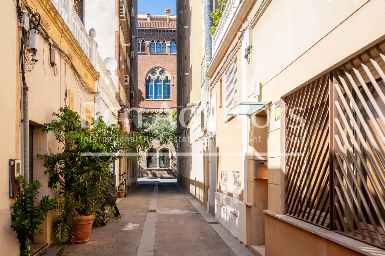 Vista exterior de Casa o xalet en venda en Barcelona amb Aire condicionat, Calefacció i Terrassa