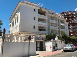 Vista exterior de Edifici en venda en Torremolinos