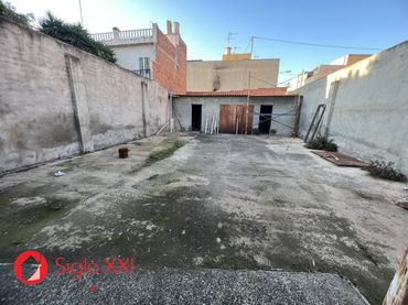Lands and plots for sale in Madrigal