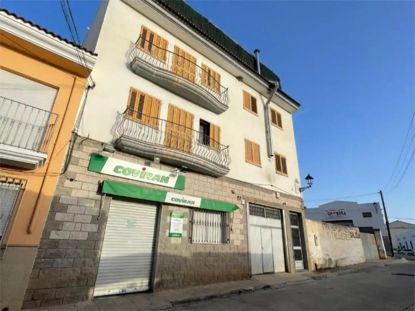 Vista exterior de Pis en venda en Cárcheles amb Aire condicionat, Jardí privat i Traster