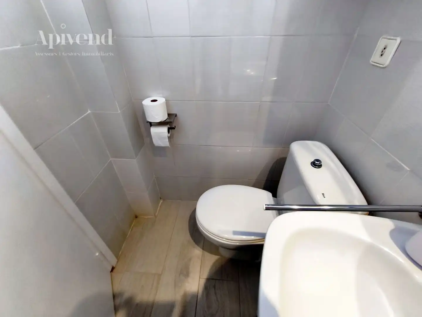 Badezimmer von Wohnung zum Verkauf in Roses mit Klimaanlage, Heizung und Terrasse