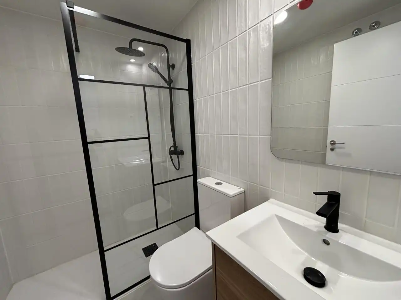 Bathroom of Study for rent in San Sebastián de los Reyes  with Air Conditioner, Heating and Terrace