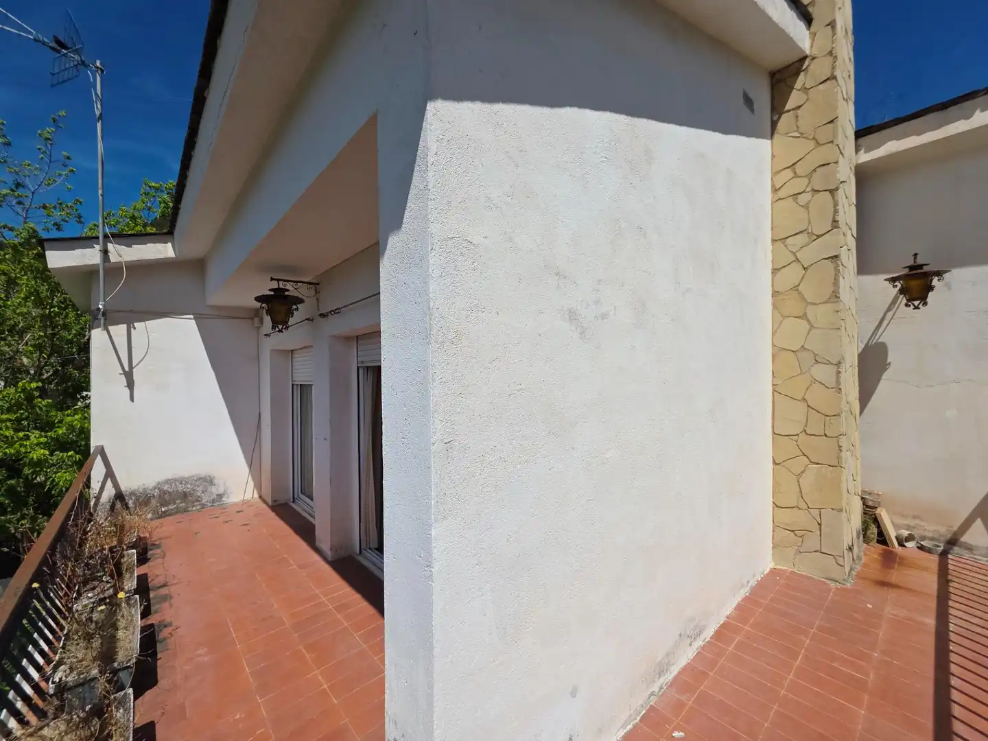 Vista exterior de Casa o xalet en venda en Vallirana amb Calefacció, Jardí privat i Terrassa