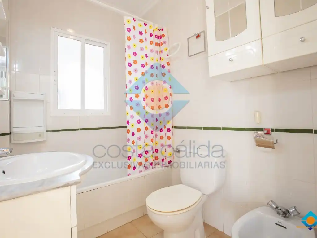 Bany de Apartament en venda en Mazarrón amb Aire condicionat, Jardí privat i Terrassa
