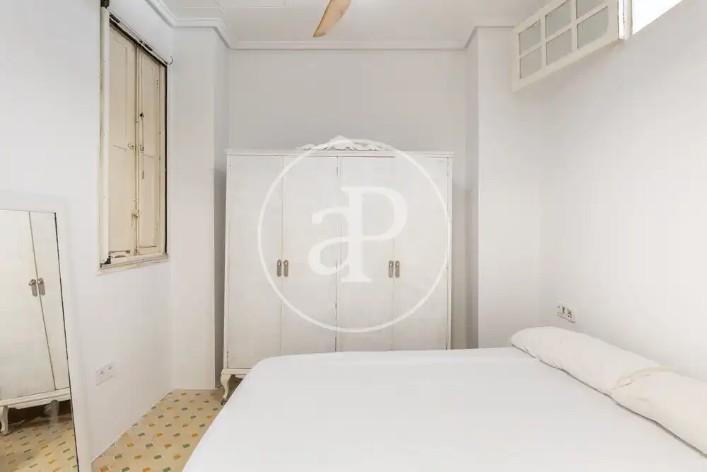 Bedroom of Flat for rent in Valencia  with Air Conditioner, Heating and Furnished