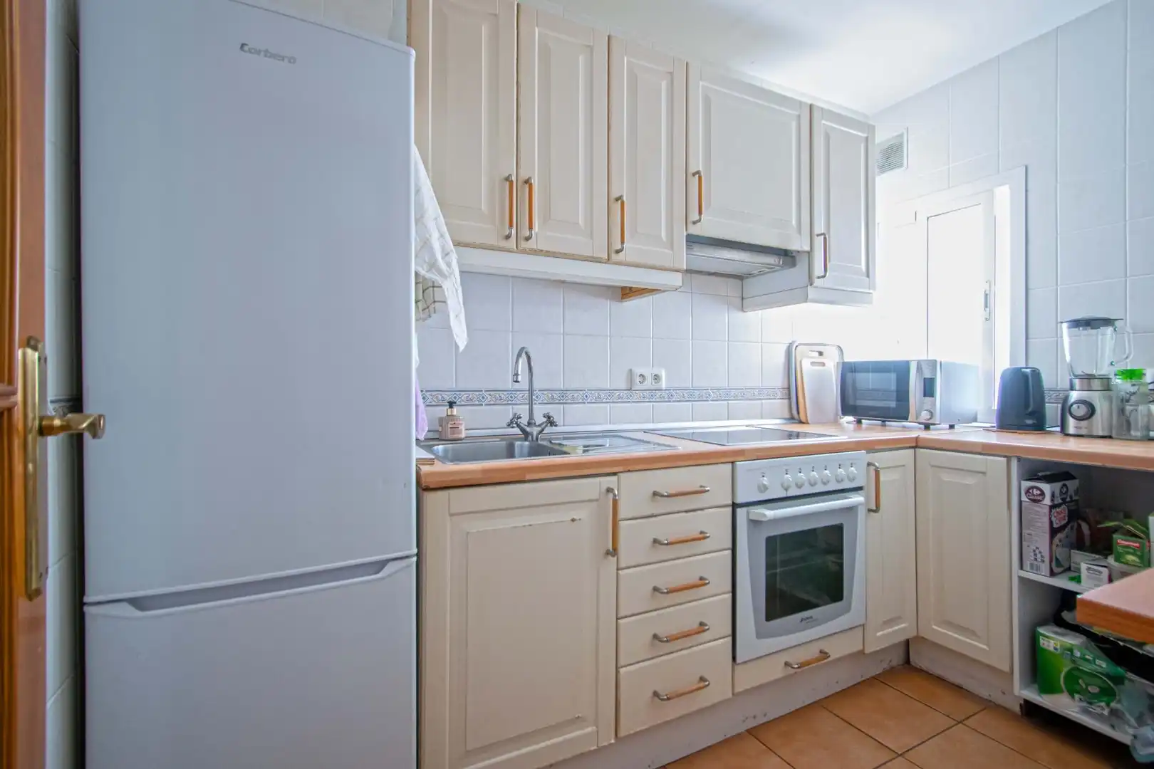 Kitchen of Flat for sale in Sevilla  with Air Conditioner and Terrace