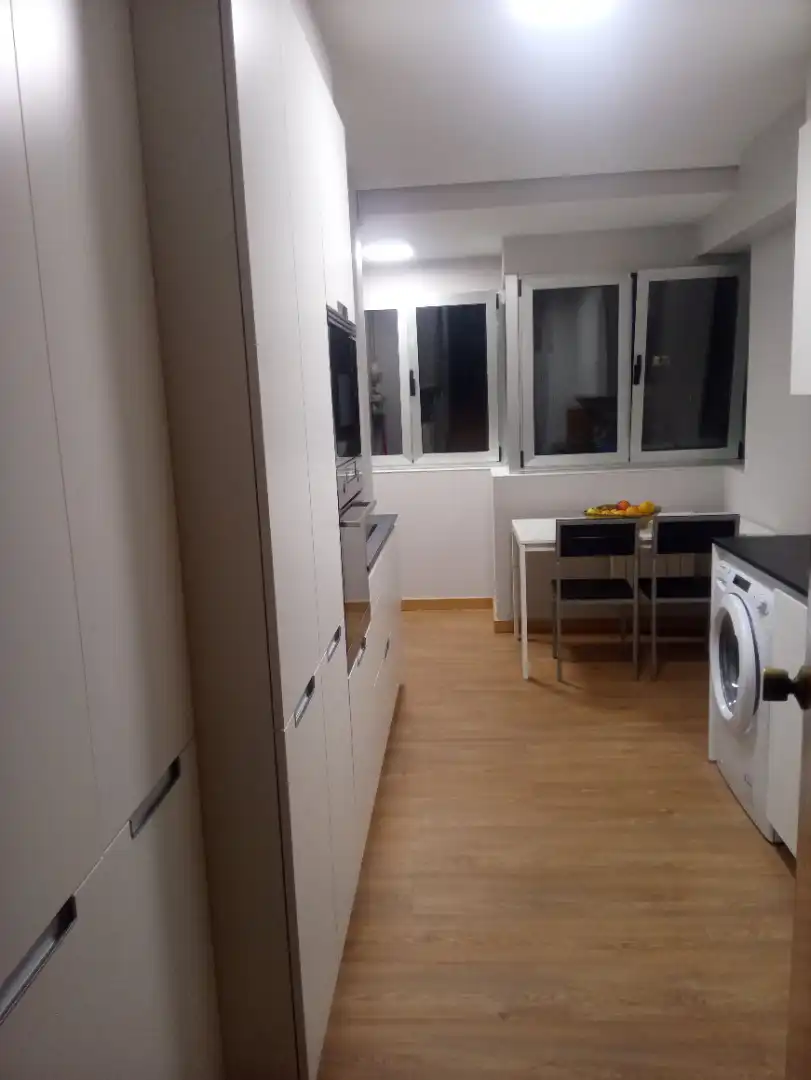 Kitchen of Flat for rent in Pontevedra Capital   with Heating, Furnished and Oven