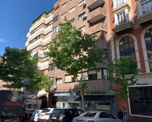 Vista exterior de Estudi de lloguer en  Madrid Capital amb Calefacció i Terrassa