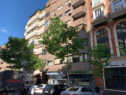 Vista exterior de Estudi de lloguer en  Madrid Capital amb Calefacció i Terrassa