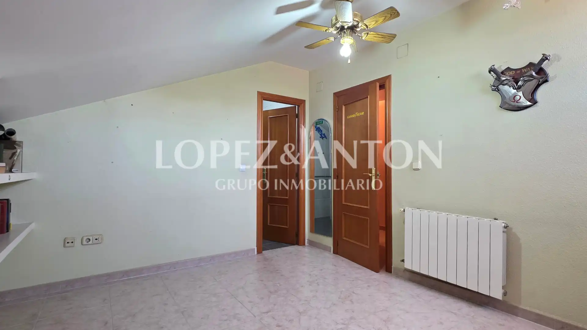 Haus oder Chalet zum Verkauf in L'Eliana mit Klimaanlage, Heizung und Privatgarten
