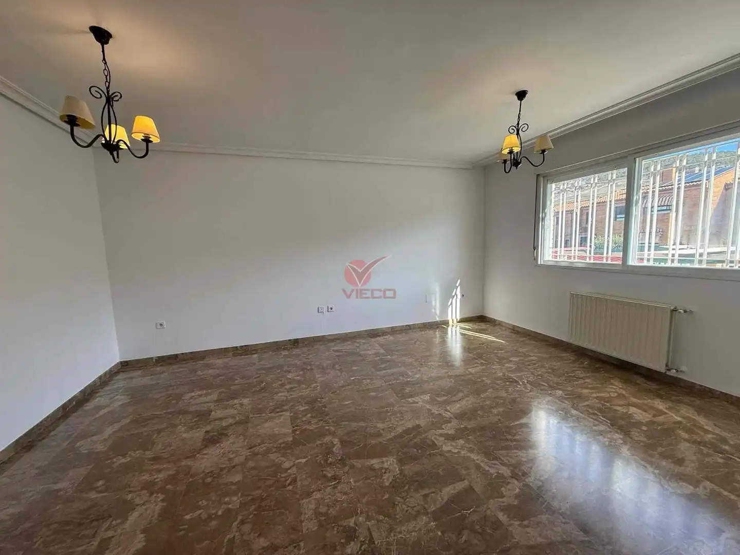 Sala d'estar de Casa o xalet en venda en Cuenca amb Calefacció i Terrassa