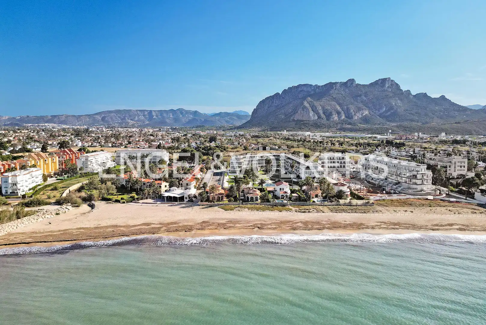 Ático en venta en Dénia con Calefacción, Terraza y Piscina