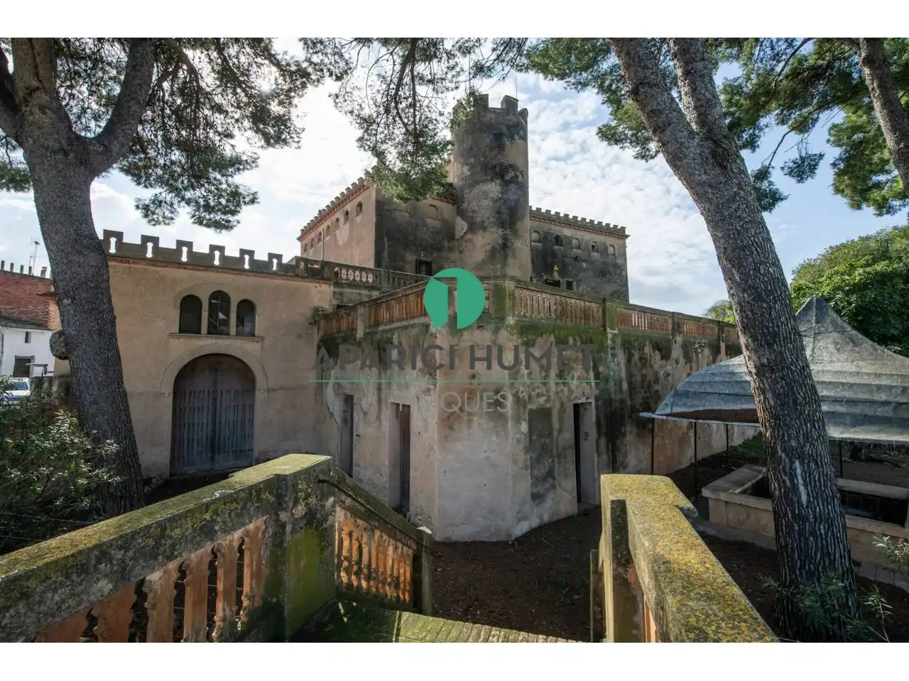 Vista exterior de Edificio en venta en Vilafranca del Penedès