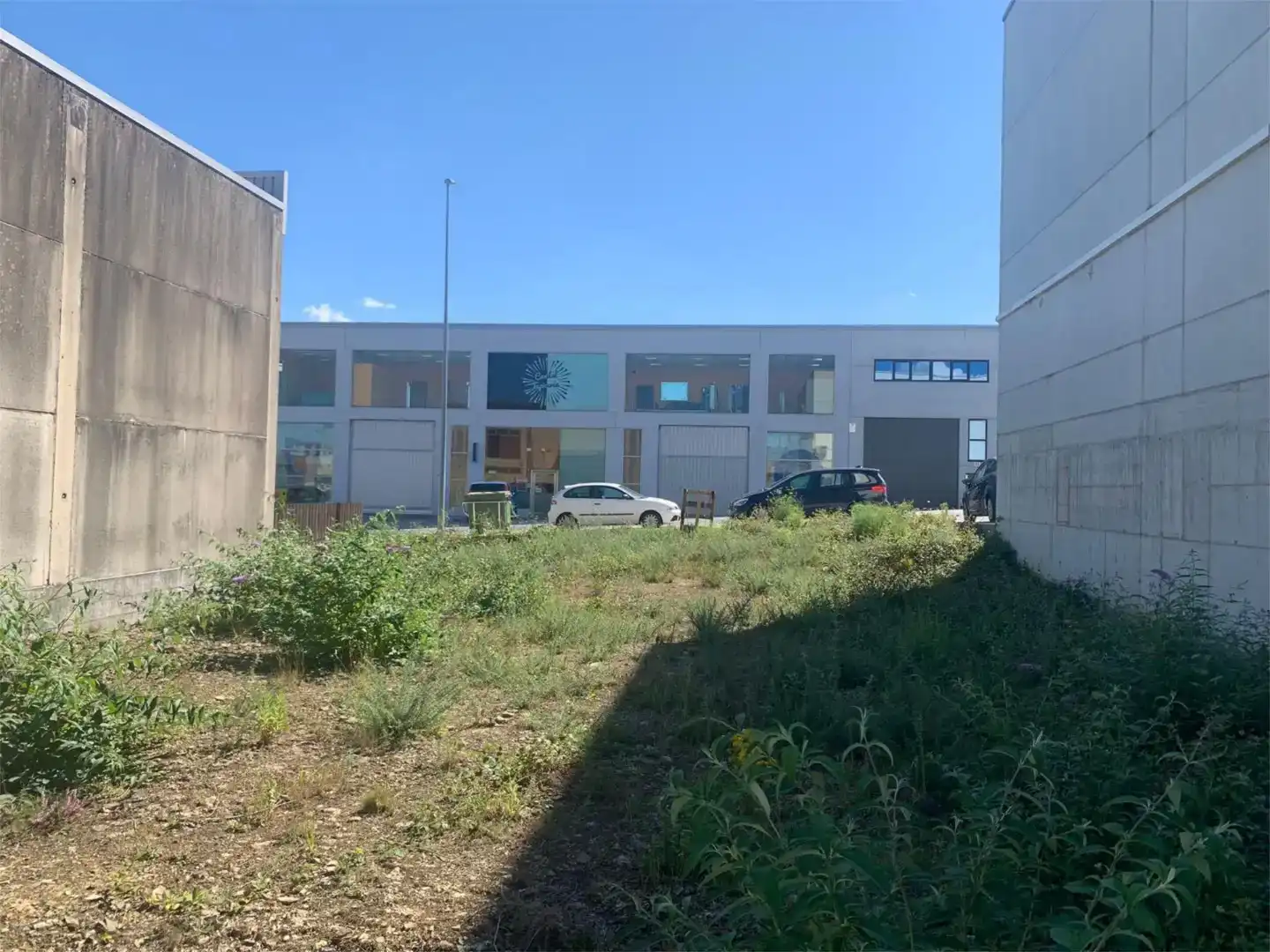 Außenansicht von Fabrik Grundstücke zum Verkauf in Ordes