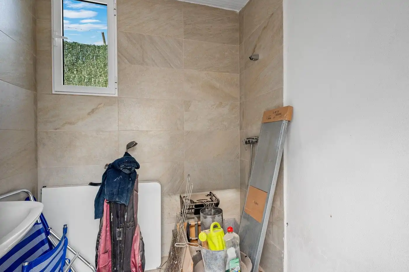 Bany de Casa o xalet en venda en Elche / Elx amb Jardí privat, Terrassa i Piscina