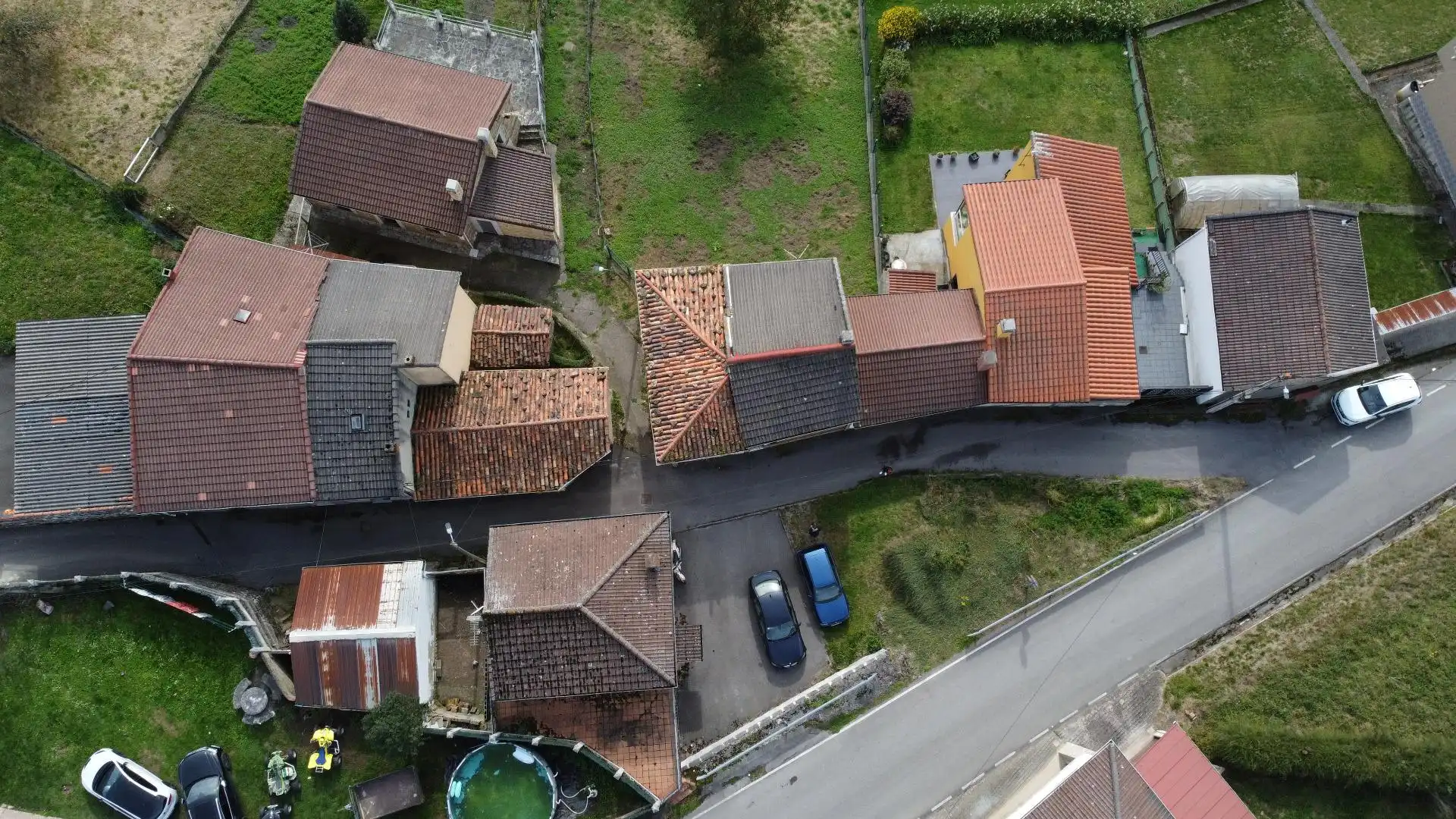 Außenansicht von Einfamilien-Reihenhaus zum Verkauf in Langreo