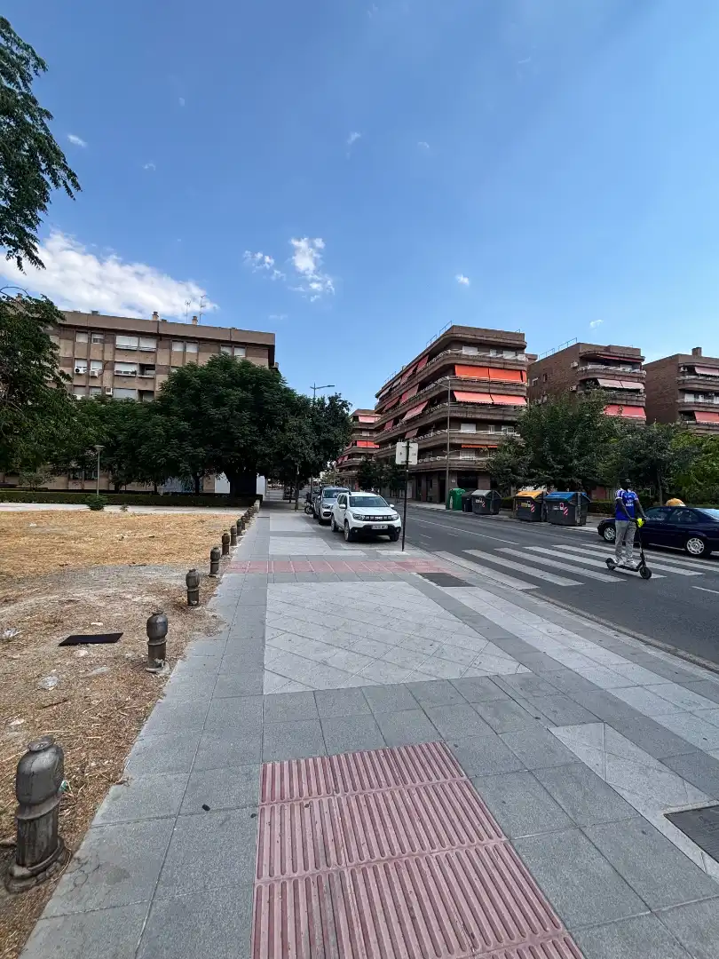Außenansicht von Wohnungen zur Miete in Granada mit Klimaanlage, Heizung und Balkon