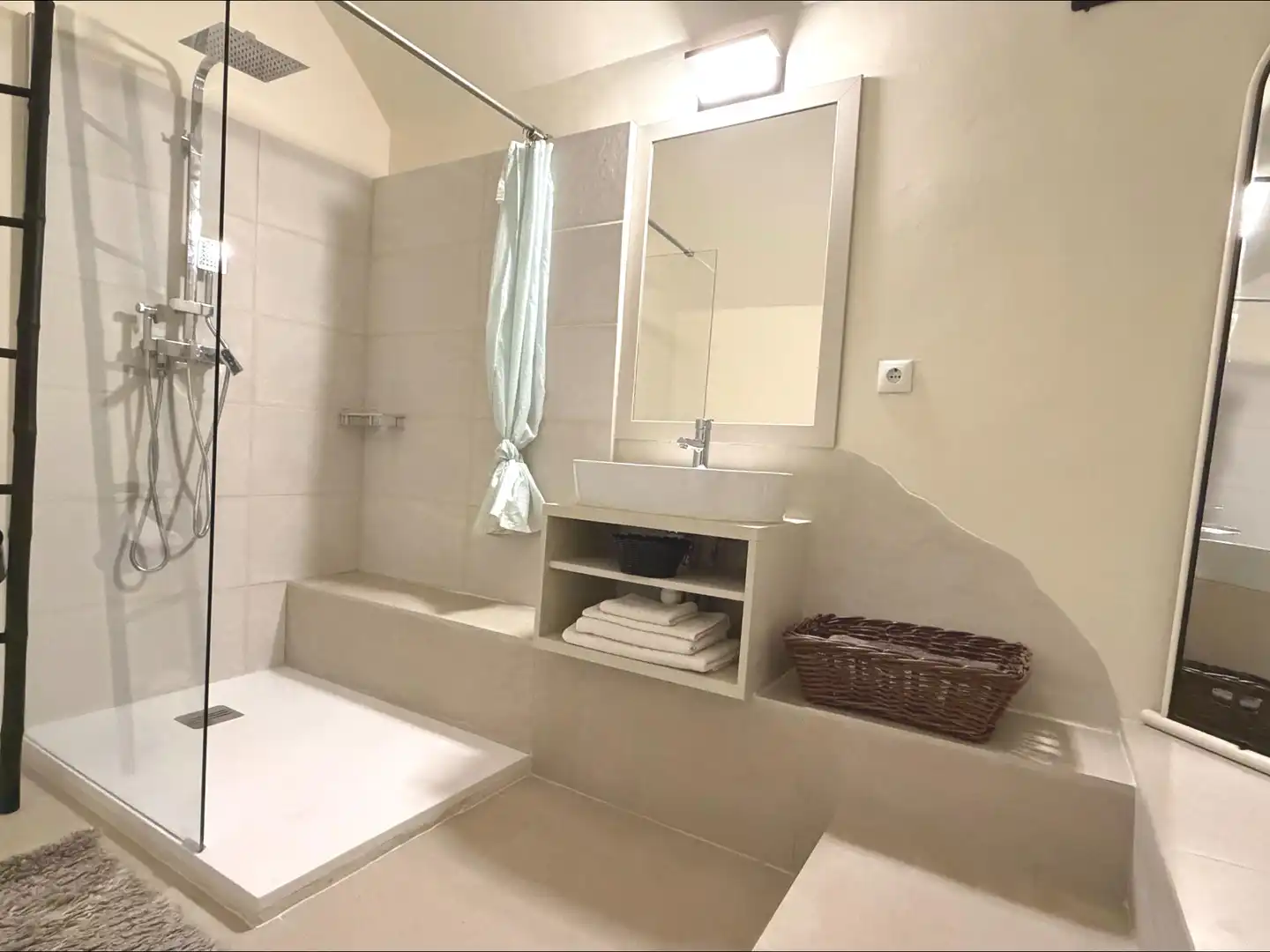 Bathroom of Flat for sale in Verges