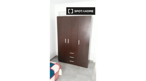 Foto 2 de Pis per a compartir a Uretamendi, Bizkaia