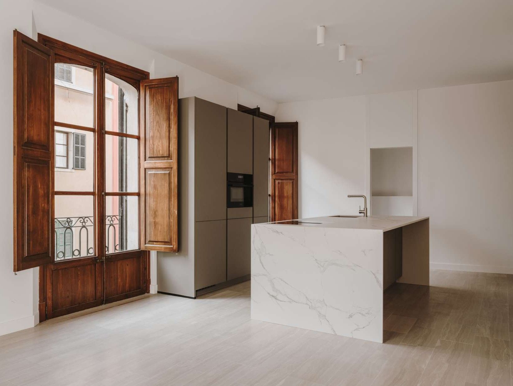Cuina de Apartament de lloguer en  Palma de Mallorca amb Aire condicionat